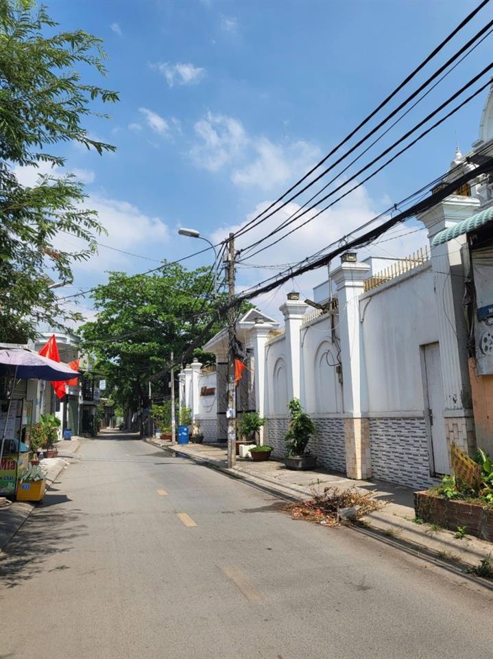 Bán nhà 120m2, 2 tầng, đường số 13, Linh Xuân, Thủ Đức, TP HCM, SHR.  Giá 5,68  tỷ.