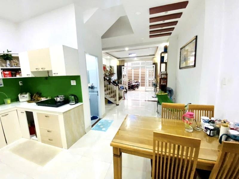 Bán nhà đường 339, Phước Long B, Q9, Thủ Đức, TP HCM. DT 100m2, 4 tầng, sổ hồng riêng,