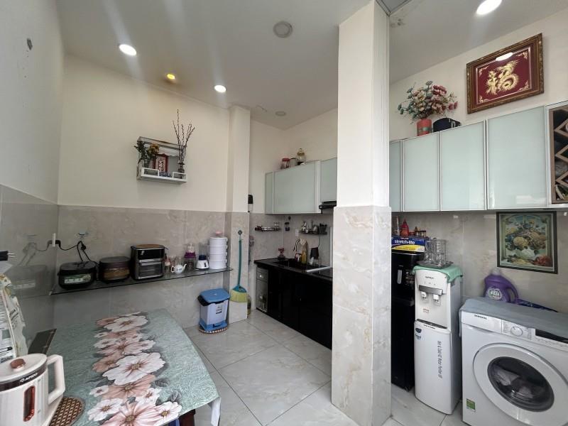 Bán nhà 3 tầng, 61m2 đường Số 8, Linh Xuân, Thủ Đức, TP HCM, Sổ hồng riêng. Giá 3.79 tỷ.