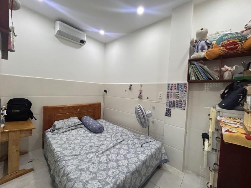 Bán nhà 3 tầng, 61m2 đường Số 8, Linh Xuân, Thủ Đức, TP HCM, Sổ hồng riêng. Giá 3.79 tỷ.