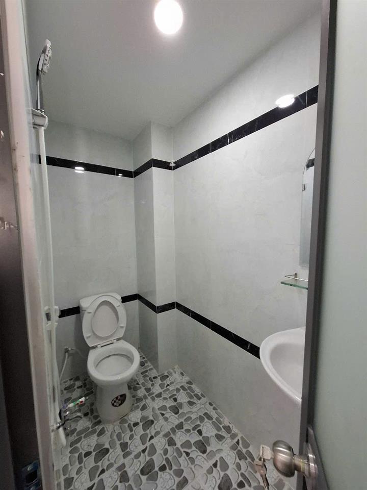 Bán nhà đường số 10, Linh Trung, Thủ Đức, TP HCM. DT 94m2, cấp 4, giá 5.49 tỷ, Sổ hồng