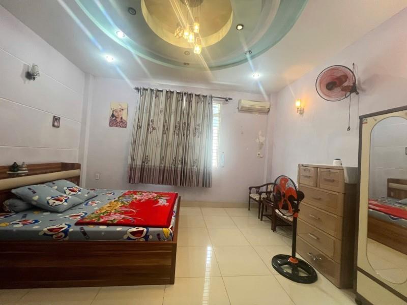 Bán nhà đường số 24, Hiệp Bình Chánh, Thủ Đức, 105m2, 3 tầng, sổ hồng riêng, giá 10,4 tỷ.