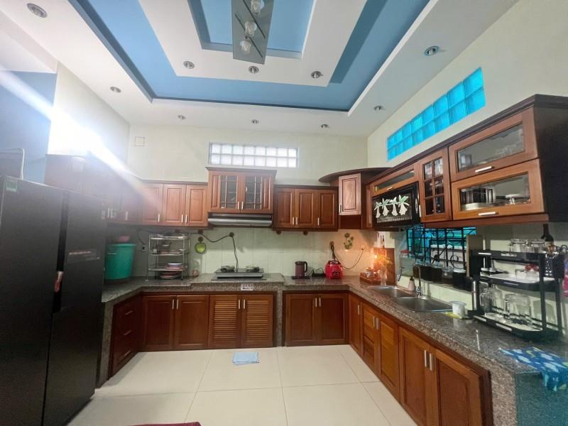 Bán nhà đường số 24, Hiệp Bình Chánh, Thủ Đức, 105m2, 3 tầng, sổ hồng riêng, giá 10,4 tỷ.