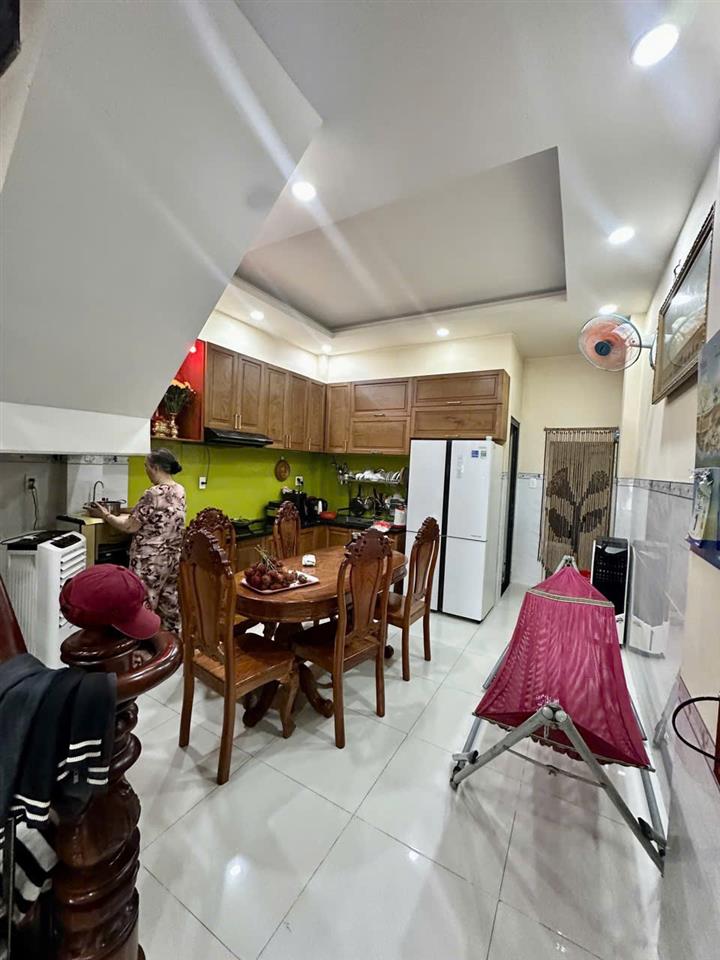 Bán nhà 3 tầng, 58m2 Lê Văn Chí, Linh Trung, Thủ Đức, TP HCM - Giá 7,48 tỷ, Sổ hồng riêng.