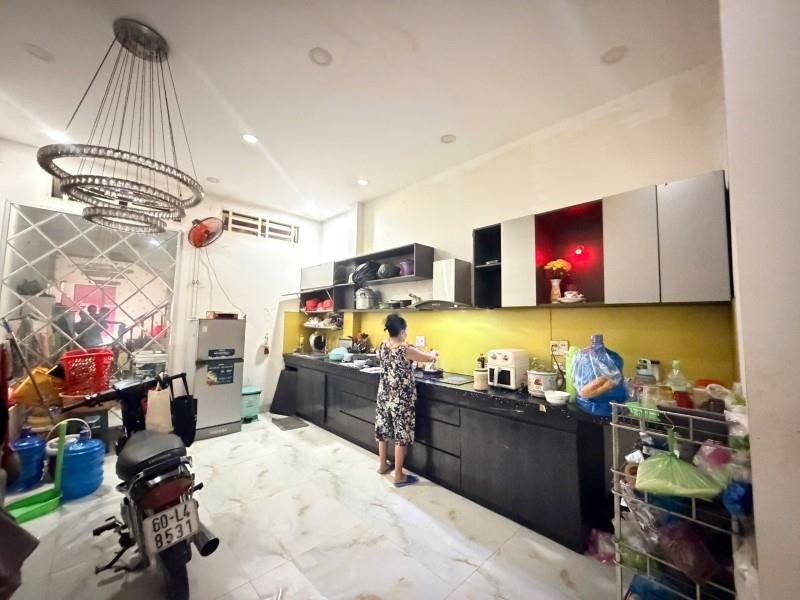 Bán nhà 3 tầng, 64m2,  đường 882, Phú Hữu, Q9, Thủ Đức, TP HCM, sổ hồng riêng. Giá 6,98