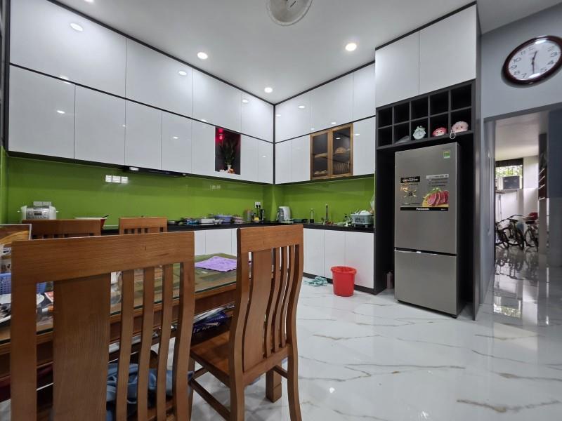 Bán nhà 104m2,  đường Nguyễn Đôn Tiết, Bình Trưng Đông, Q2, TP Thủ Đức, TP HCM,  2 tầng,