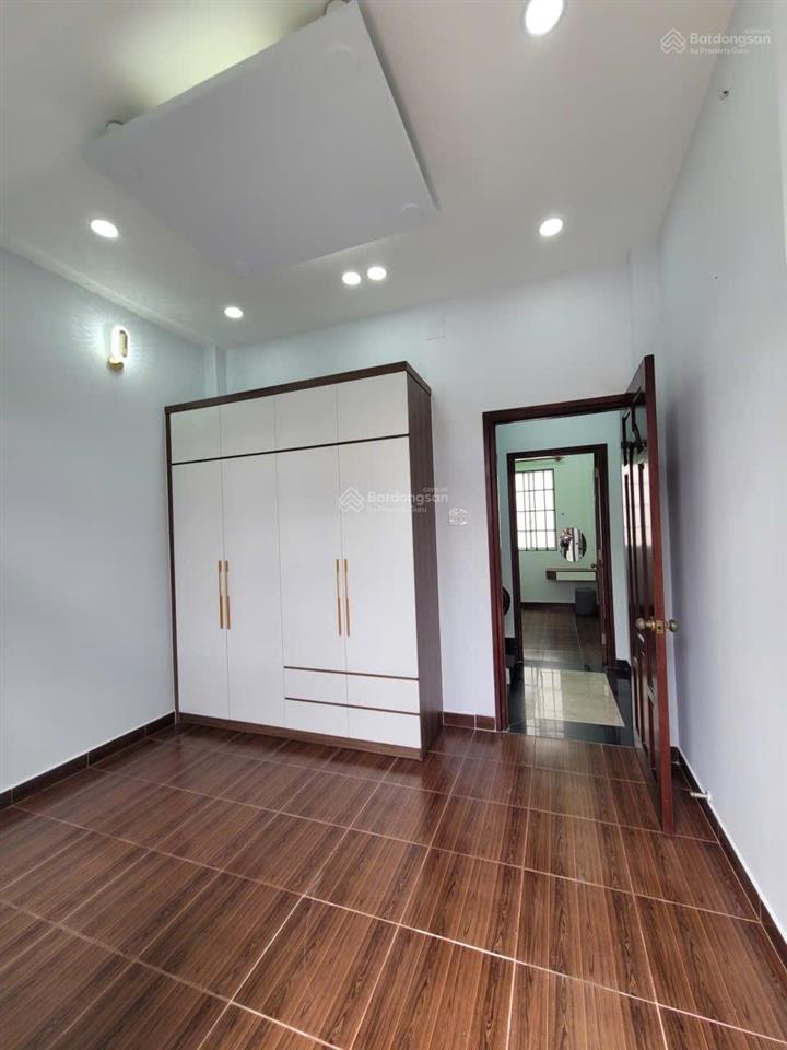 Nhà 4 tầng 5pn quang trung ngay bv hồng đức ngang 3.7m x 10m trệt 2 lầu sân thượng, giảm còn 5.3 ty