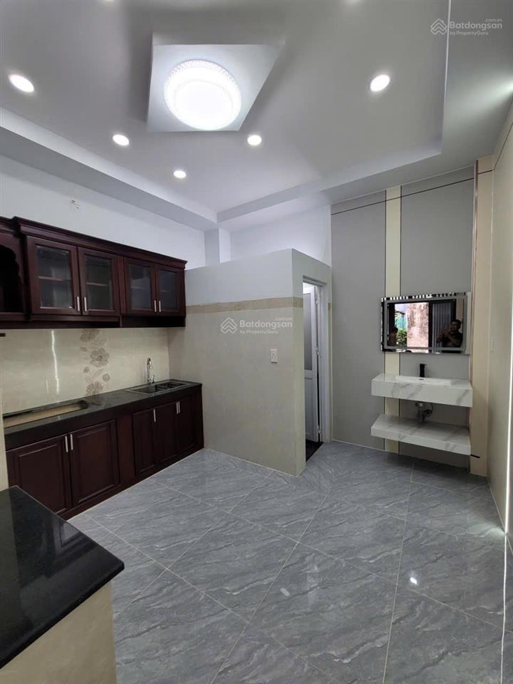 Nhà 4 tầng 5pn quang trung ngay bv hồng đức ngang 3.7m x 10m trệt 2 lầu sân thượng, giảm còn 5.3 ty
