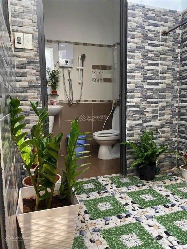 Nhà 5,5 tỷ 3pn hẻm 417 quang trung ngang 4m x 14m xây trệt lầu, ban công trước sau thêm mái bằng