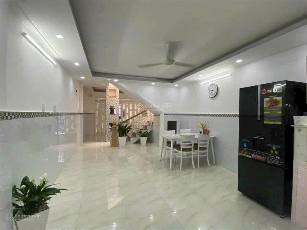 Nhà 5,5 tỷ 3pn hẻm 417 quang trung ngang 4m x 14m xây trệt lầu, ban công trước sau thêm mái bằng