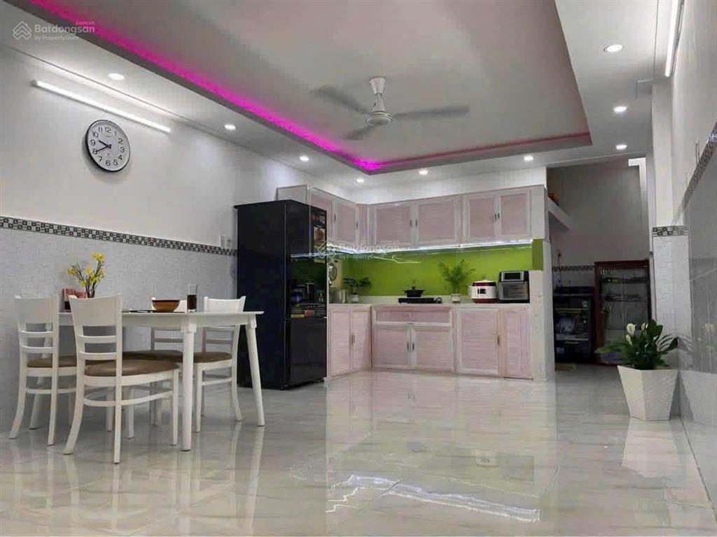 Nhà 5,5 tỷ 3pn hẻm 417 quang trung ngang 4m x 14m xây trệt lầu, ban công trước sau thêm mái bằng