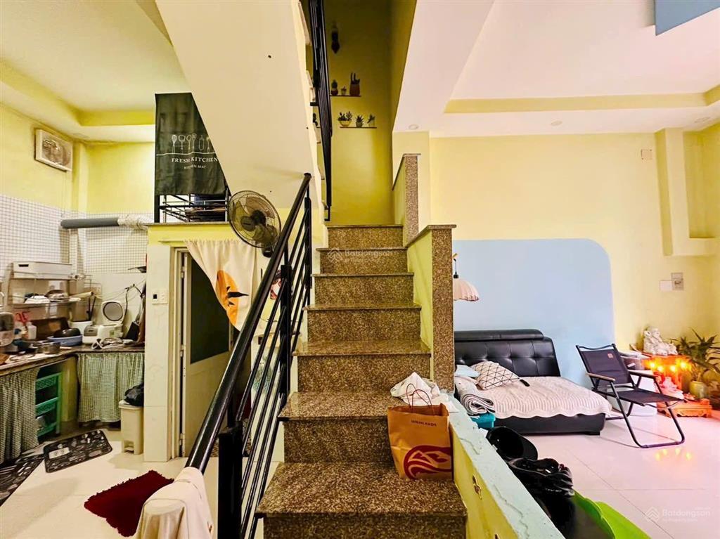 Nhà hẻm 417 quang trung 4m x 8m chỉ 2,39 tỷ sẵn có 2 tầng btct 2pn và 2 nhà vệ sinh, hẻm ba gác