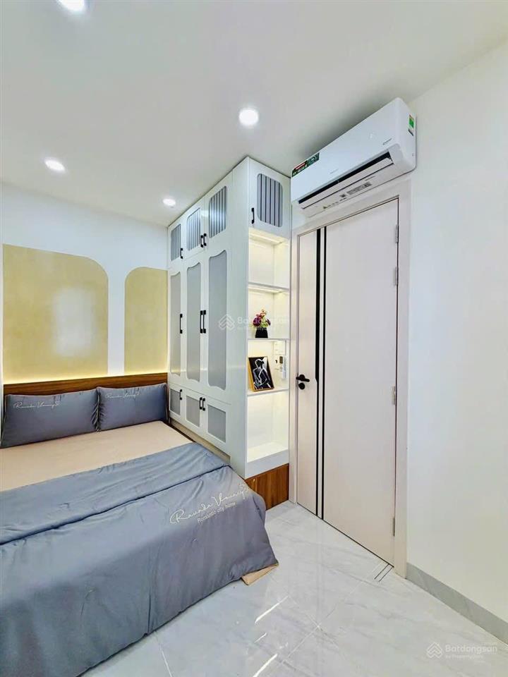 Nhà góc hẻm 5m xe hơi qua lại dễ dàng, ngay nguyễn văn lượng giao lê hoàng phái 4.5x9 trệt 2l sthg