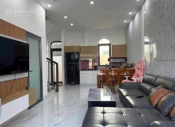 Bán nhà đang ở, dt 100m2, sổ hồng riêng, đường đinh đức thiện, bình chánh