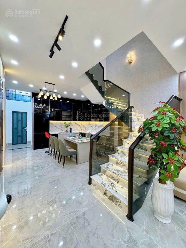 Bán gấp căn nhà đường nguyễn cửu phú, dt 80m2, shr, bình chánh