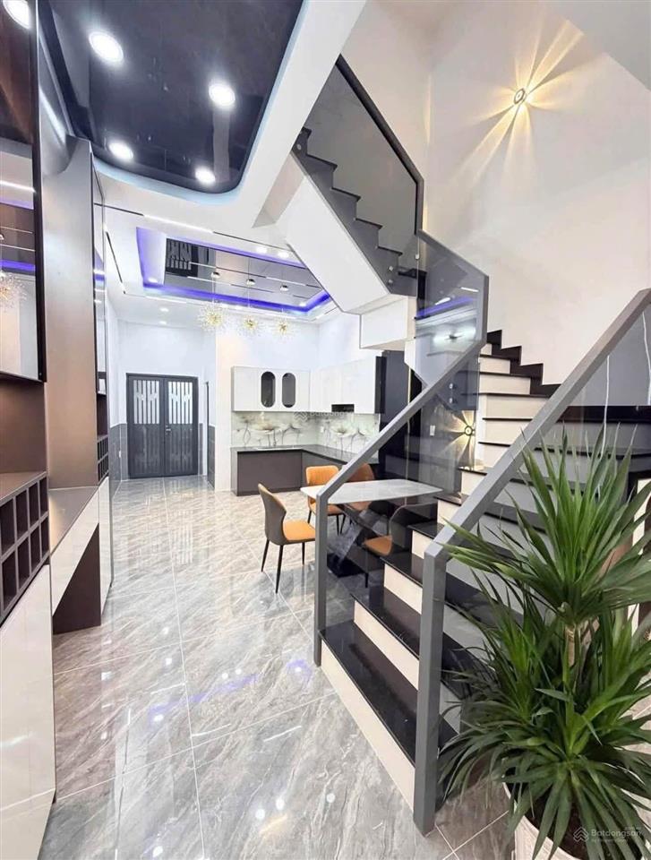 Bán nhanh nhà nguyễn hữu trí, bình chánh, dt 95m2 sổ hồng riêng