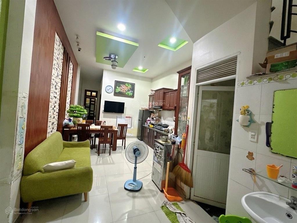 Nhà 2 lầu đường 7m có vỉa hè, ô tô ngủ trong nhà, 93m2 chỉ 9.x tỷ  ngay dương đình hội