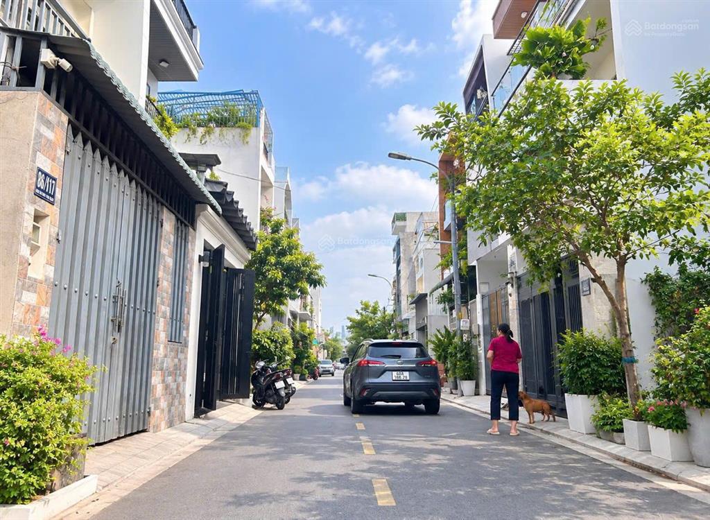 Nhà 2 lầu đường 7m có vỉa hè, ô tô ngủ trong nhà, 93m2 chỉ 9.x tỷ  ngay dương đình hội