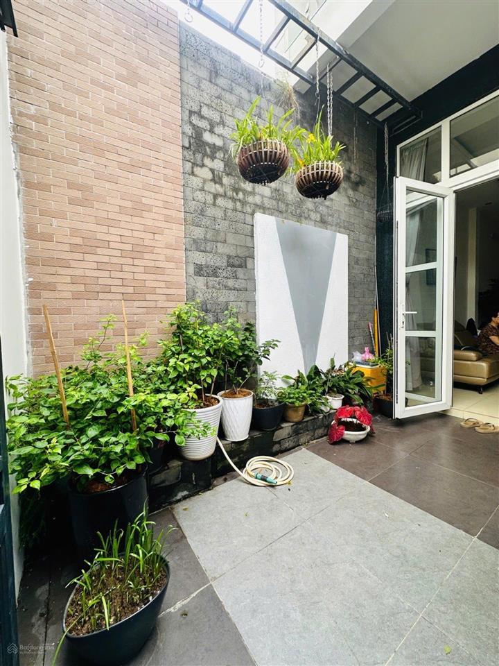 Chỉ 4,x tỷ có nhà 2 tầng 3pn 2wc, 66,5m2 ngang 4,2m  sát ngay lê văn việt, tăng nhơn phú