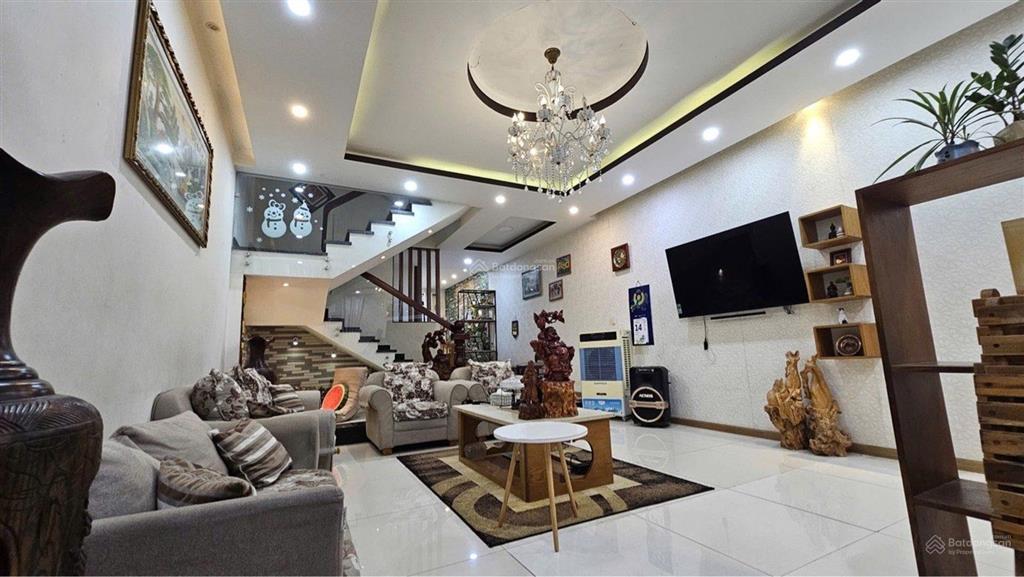 Biệt thự liền kề 3 tầng, 95m2  ngay mt đỗ xuân hợp  nhỉnh 13 tỷ (tl)  bảo vệ 24/7, hồ bơi, gym