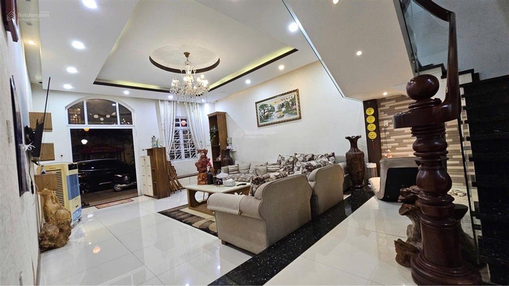 Biệt thự liền kề 3 tầng, 95m2  ngay mt đỗ xuân hợp  nhỉnh 13 tỷ (tl)  bảo vệ 24/7, hồ bơi, gym