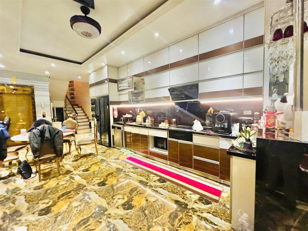 Phân lô nguyễn hoàng nhỉnh 32tỷ  70m2 x 7tầng thang máy lô góc 3 thoáng vĩnh viễn  full nội thất