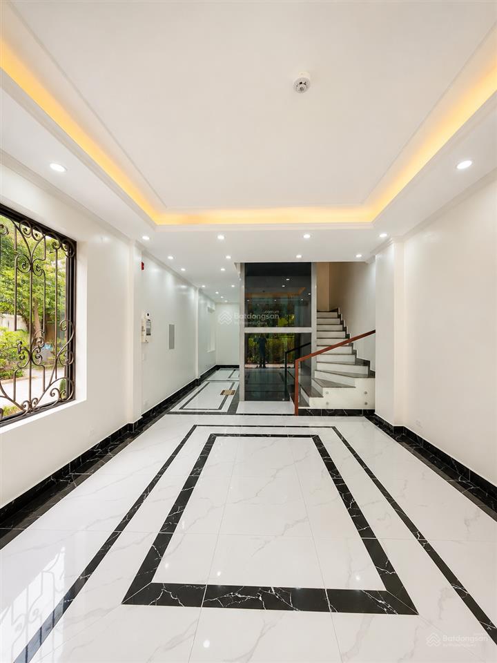 Nhà phân lô trần vỹ, mai dịch, cầu giấy 28 tỷ  70m2 x 6 tầng + thang máy  khu dân trí cao