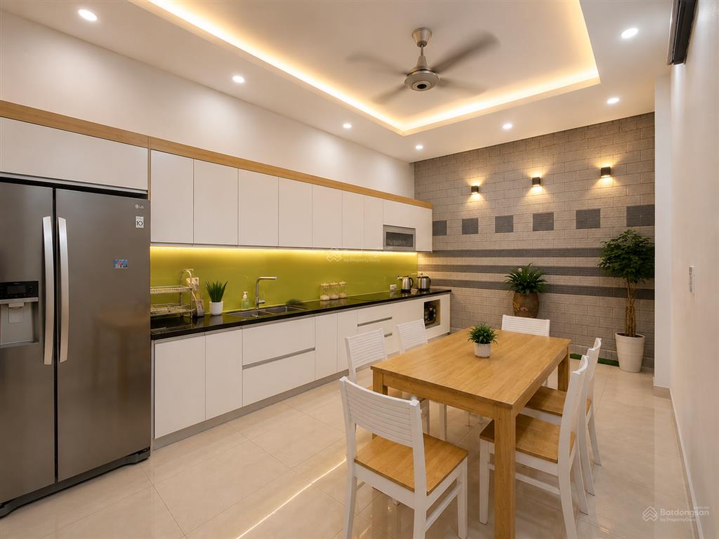 Nhà ngõ ô tô giảng võ, đống đa, 19 tỷ  60m2 x 5 tầng, mt 4m  nội thất xịn, ô tô đỗ cửa ngày đêm