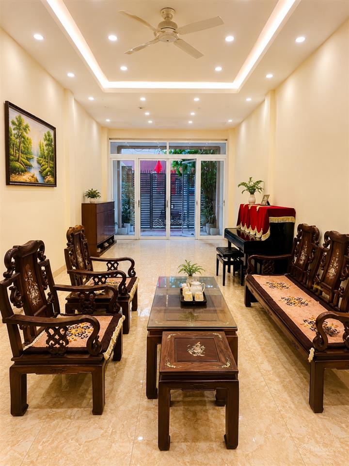 Nhà phân lô hoàng quốc việt, nghĩa tân, cầu giấy 33tỷ  110m² x 6 tầng xây chắc chắn  dân trí cao