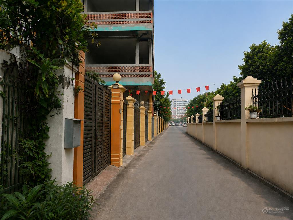 Nhà phân lô hoàng quốc việt, nghĩa tân, cầu giấy 33tỷ  110m² x 6 tầng xây chắc chắn  dân trí cao