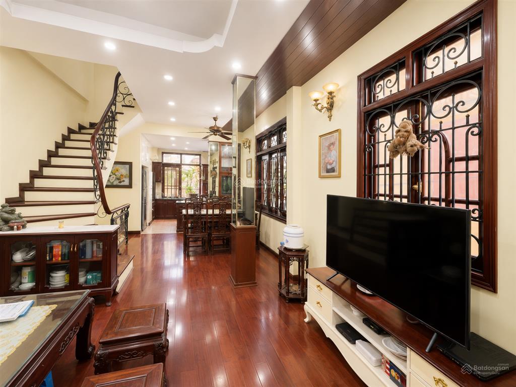 Nhà phân lô phạm văn đồng, mai dịch 23tỷ  55m2 x 5 tầng lô góc 3 thoáng  full nội thất, ở luôn