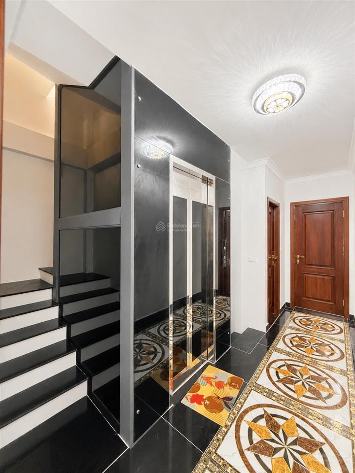 Nhà ngõ bagac nguyễn khánh toàn, cầu giấy 15tỷ  55m2 x 5 tầng, thang máy, 2 thoáng  nhà mới xây
