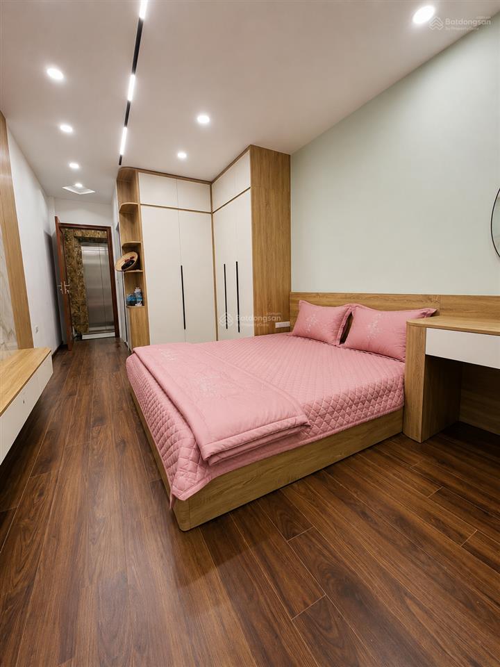 Nhà phân lô xuân thủy, cầu giấy 11 tỷ  38 m2 x 7 tầng, thang máy  full nội thất, nhà mới xây