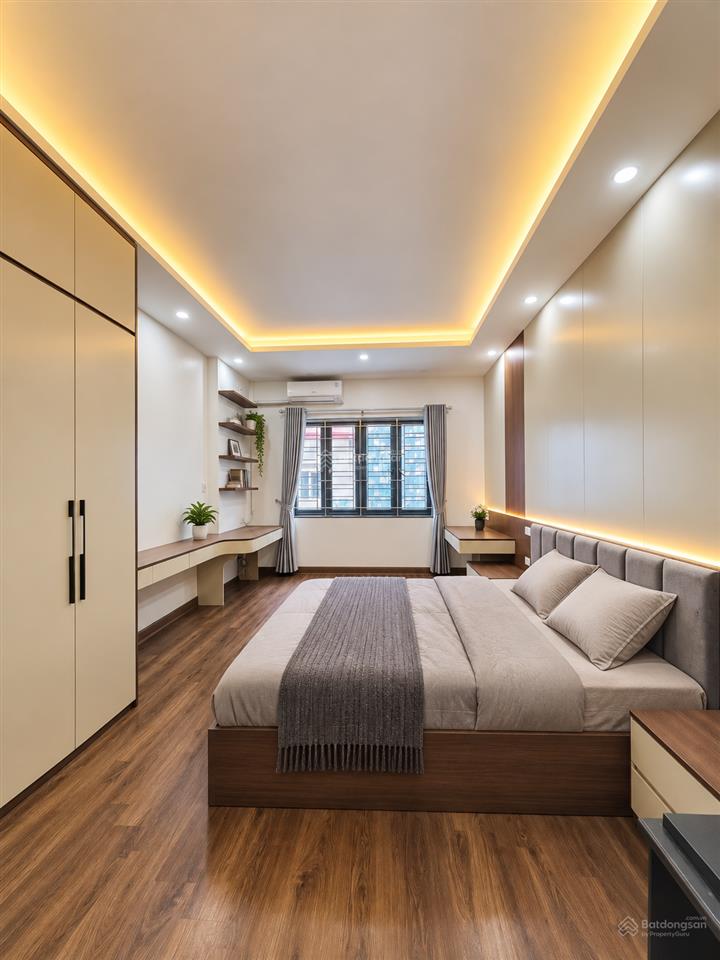Nhà mặt ngõ rộng hồ tùng mậu, cầu giấy 8 tỷ  36m2 x 5 tầng mt 4m  full nội thất ở được luôn