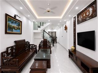 Nhà mặt ngõ rộng xuân thuỷ, cầu giấy  50m2 x 4 tầng 2 mặt thoáng trước sau  full nội thất ở luôn