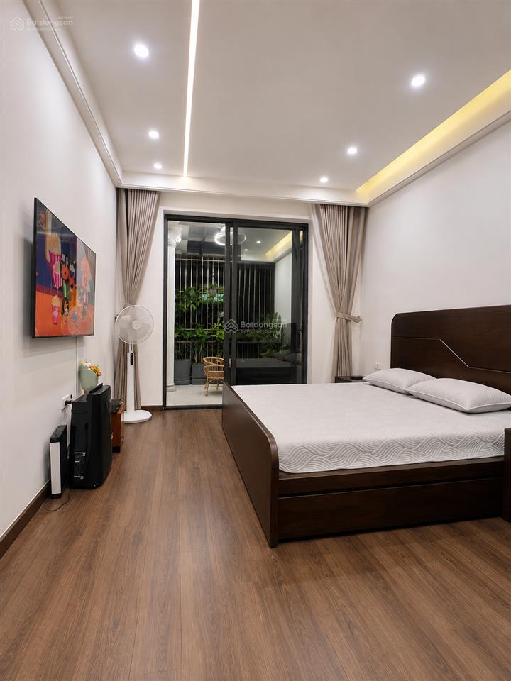 Nhà mặt ngõ rộng xuân thủy, cầu giấy  50m2 x 4 tầng 2 mặt thoáng trước sau  full nội thất ở luôn