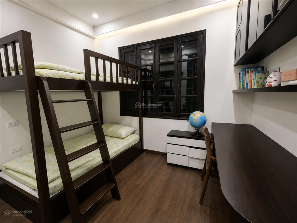 Nhà mặt ngõ rộng xuân thủy, cầu giấy  50m2 x 4 tầng 2 mặt thoáng trước sau  full nội thất ở luôn