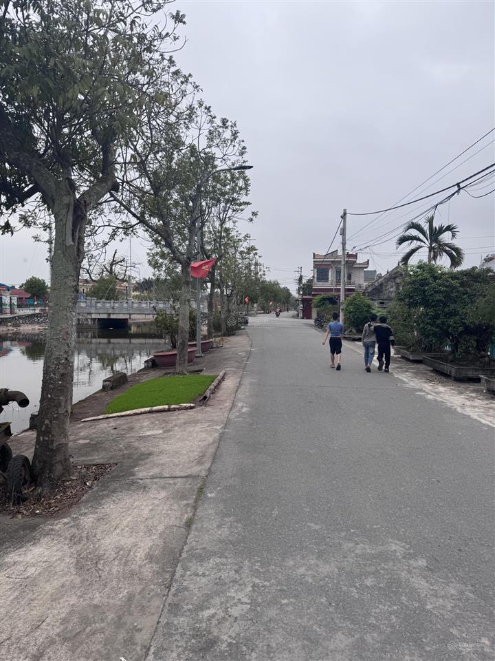 Chính chủ cần bán lô đất tại tt quỹ nhất, đối diện nhà văn hoá trung tâm gần các trường học