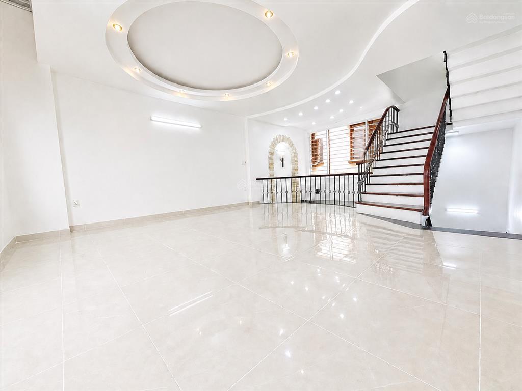 Nhà mặt ngõ ô tô quan hoa, cầu giấy 18 tỷ  50m2 x 5 tầng mt 6m  thiết kế phong cách châu âu