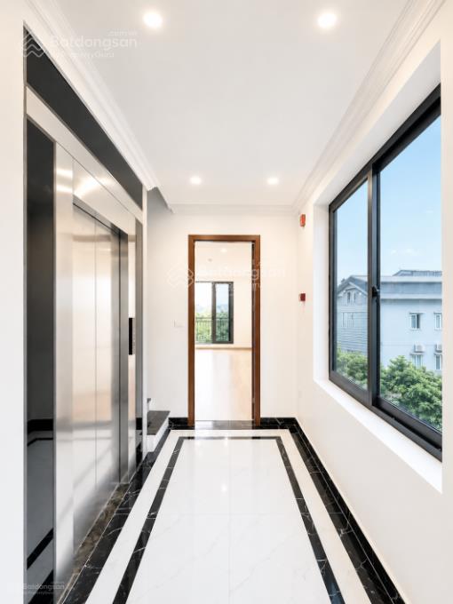 Nhà phân lô mai dịch, cầu giấy 28 tỷ  70m2 x 6 tầng + thang máy  khu dân trí cao