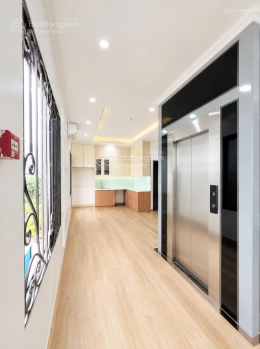 Nhà phân lô mai dịch, cầu giấy 28 tỷ  70m2 x 6 tầng + thang máy  khu dân trí cao