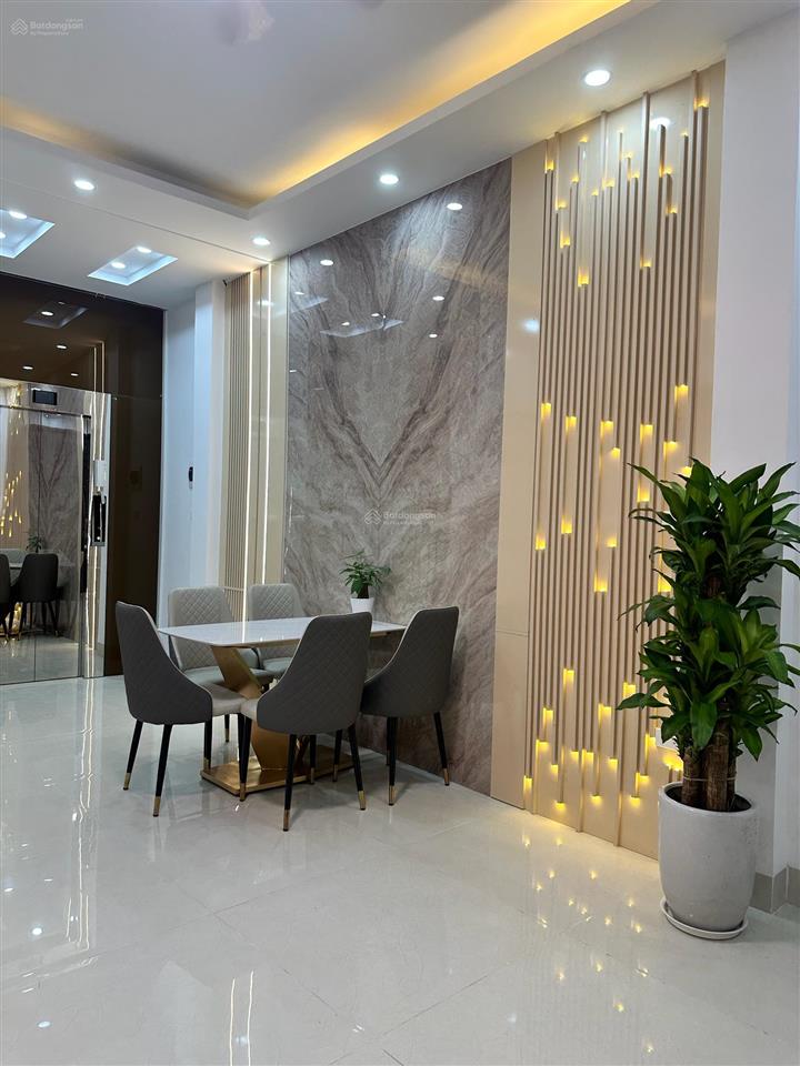 Nhà ngõ ôtô mễ trì , nam từ liêm 12tỷ  40m2 x 6 tầng thang máy, mt 4,6m  full nội thất xịn ở luôn