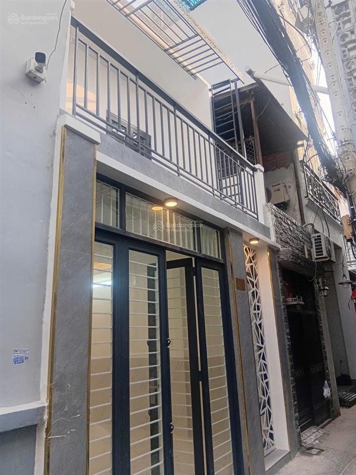 Nhà gần sân bay  diện tích đẹp giá tốt