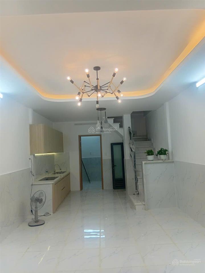 Nhà gần sân bay  diện tích đẹp giá tốt