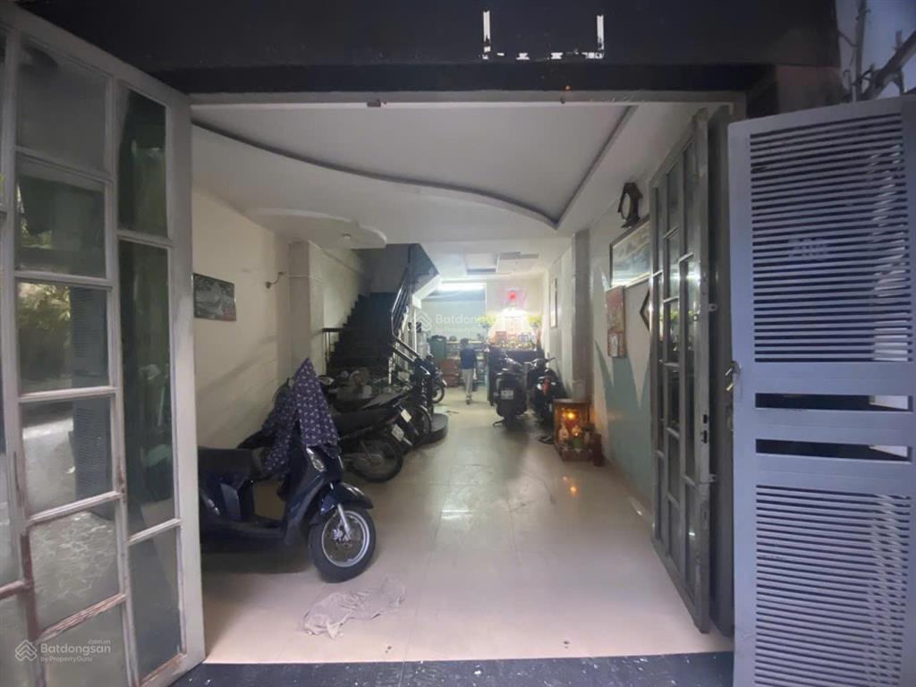 Nhà giá tốt phú nhuận phường cầu kiệu  nhỉnh 100 triệu/m2 cho hơn 90m2 đất