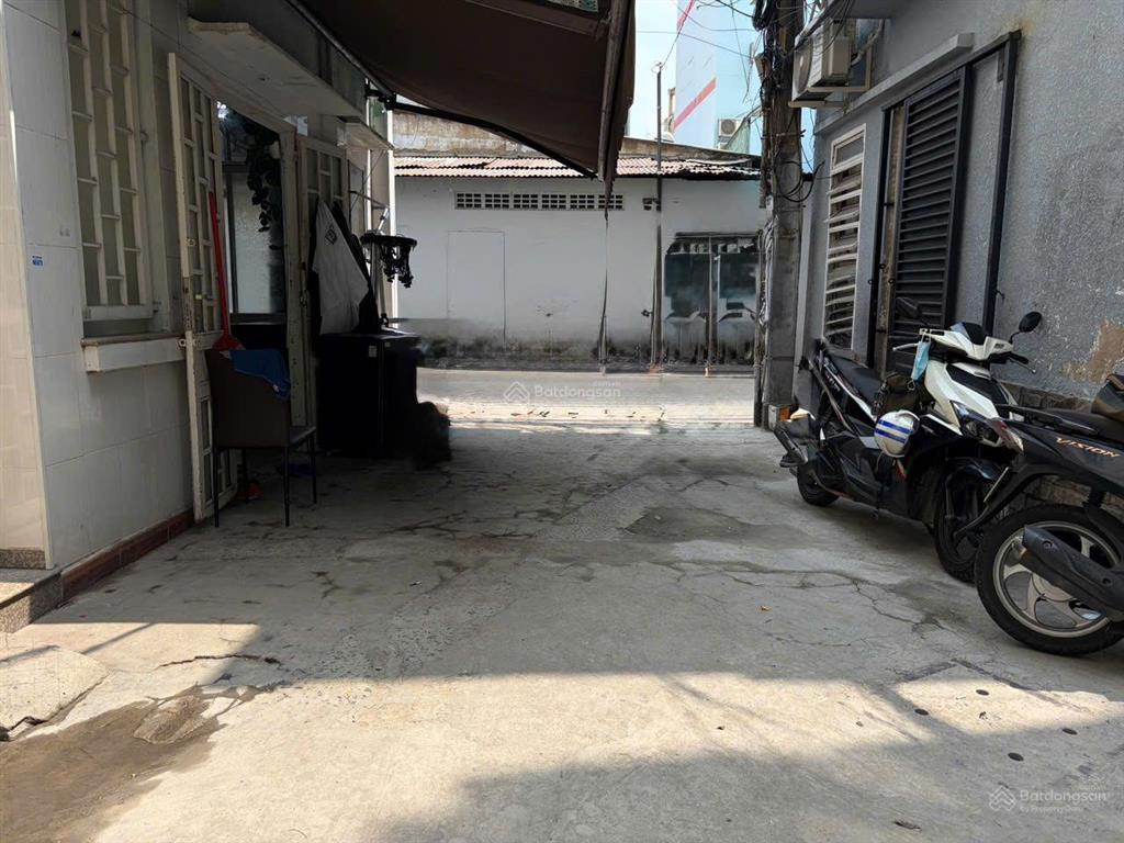 Nhà giá tốt phú nhuận  chiều ngang đẹp 5 tầng giá chỉ 7,5 tỷ