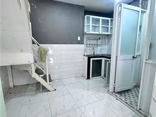 Nhà giá rẻ quận phú nhuận đường hoàng diệu 35m2 giá 4,2 tỷ