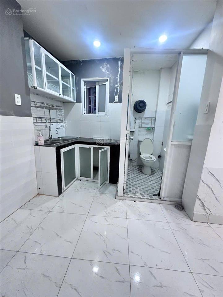 Nhà giá rẻ quận phú nhuận đường hoàng diệu 35m2 giá 4,2 tỷ