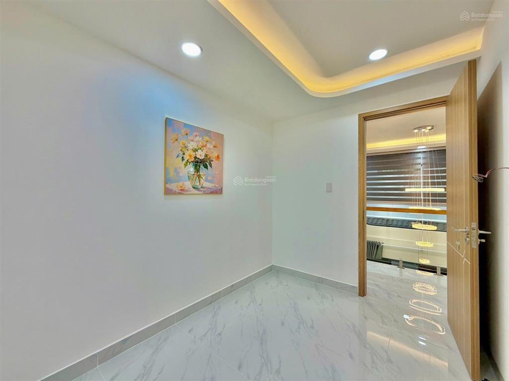 Nhà đẹp sát mặt tiền đường lê quang định bình thạnh