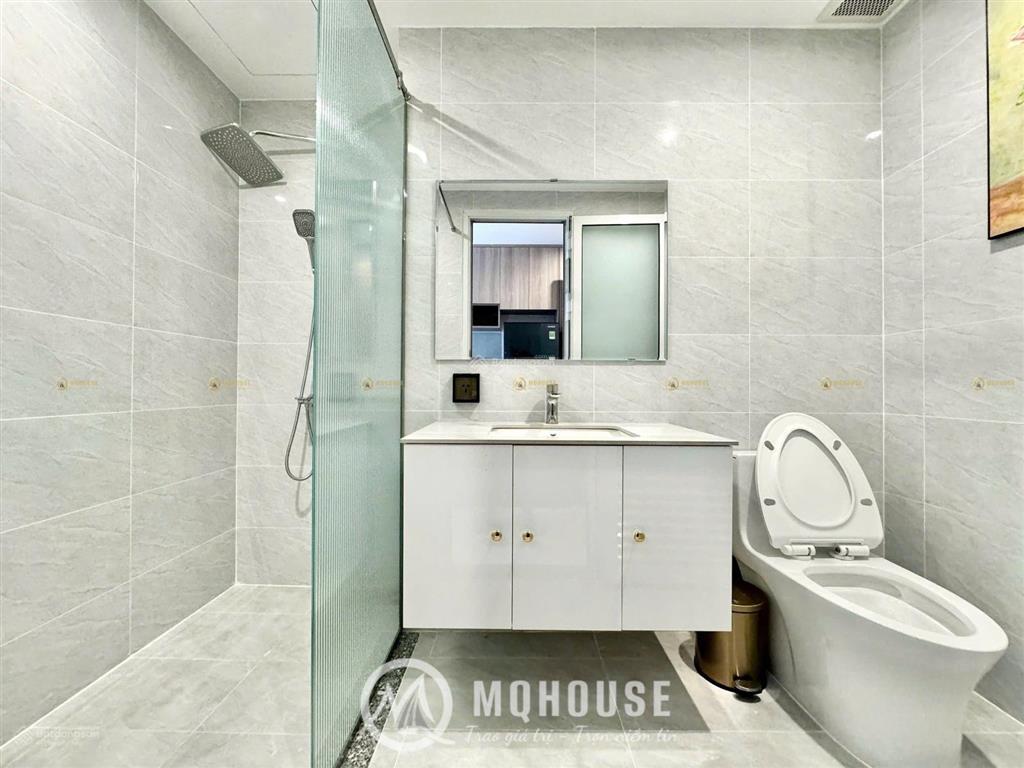 Cho thuê căn hộ studio  ban công  bảo vệ, thang máy, sạch sẽ  đường ô tô  ngay sân bay